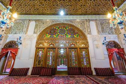 عروس حجت‌الاسلام خاموشی مستاجر ماست/فشار می‌آوردند صدایش را درنیاوریم
