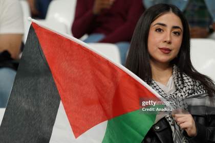 (تصاویر) هواداران تیم فوتبال فلسطین در دیدار مقابل ایران