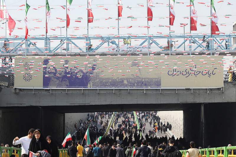 همشهری: ۲۵میلیون ایرانی در تظاهرات ۲۲ بهمن شرکت کردند در انتخابات هم شرکت می‌کنند